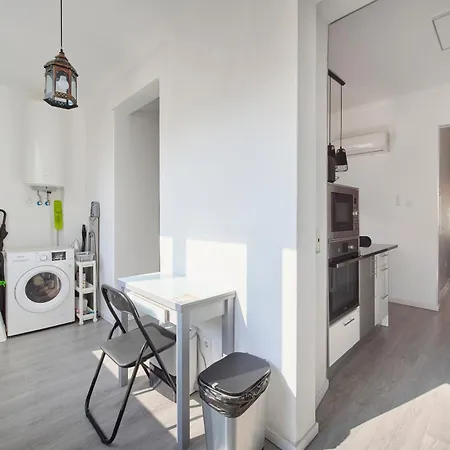Elegant 3-bedroom With Tejo River View In Alameda Apartman
