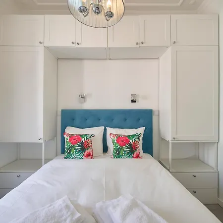 Apartment Elegant 3-bedroom With Tejo River View In Alameda