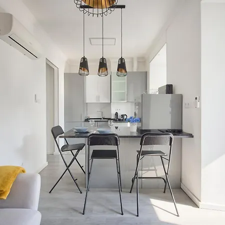 Elegant 3-bedroom With Tejo River View In Alameda