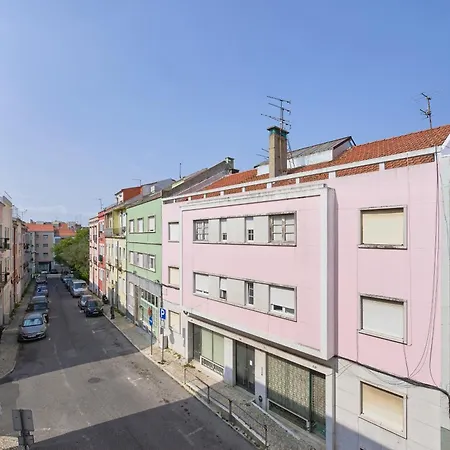 Elegant 3-bedroom With Tejo River View In Alameda Apartman Lisboa