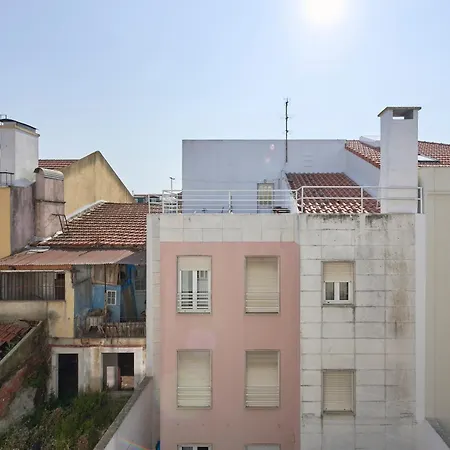 Elegant 3-bedroom With Tejo River View In Alameda شقة *